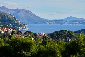 Hedera Estate, Hedera A44