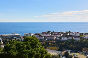 Hedera Estate, Hedera A44