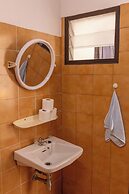 Jida Place Free Laundry