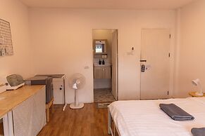 Jida Place Free Laundry