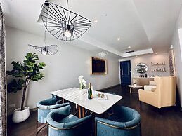 Chez Hotel Arlington Heights