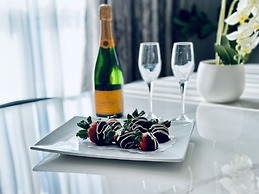 Chez Hotel Arlington Heights