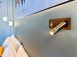 Chez Hotel Arlington Heights