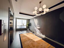 Chez Hotel Arlington Heights