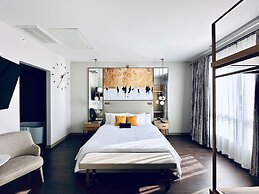 Chez Hotel Arlington Heights