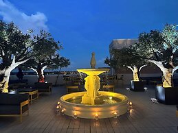 Chez Hotel Arlington Heights