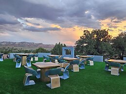 Clear Sky Resorts- Bryce Canyon Unique Stargazing Domes