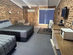 Clock Tower Motor Inn