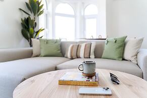 Newport Ship s Nook Cozy Hideaway
