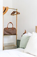 Newport Ship s Nook Cozy Hideaway