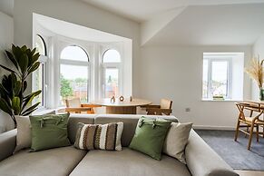 Newport Ship s Nook Cozy Hideaway
