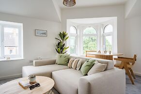 Newport Ship s Nook Cozy Hideaway