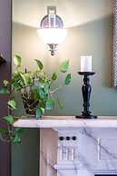 The Regency Studio 82cathedral