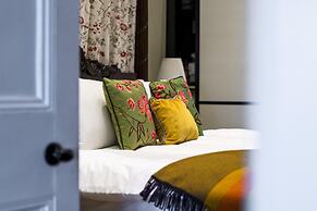 The Regency Studio 82cathedral