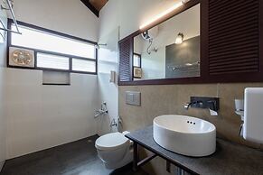 Avadale Munnar - Stag Groups Not Allowed