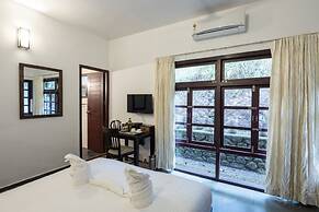 Avadale Munnar - Stag Groups Not Allowed