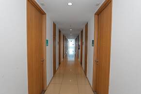 OYO 93432 Tree Room Hotel