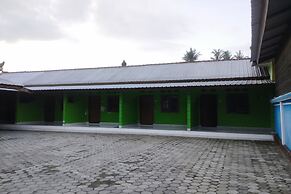 SPOT ON 93436 Penginapan Mekar Sari Near PT. Lombok Menara Energygas