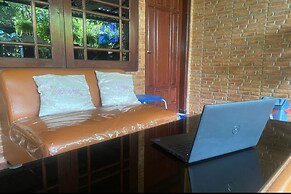 OYO 93444 Damia Homestay Syariah