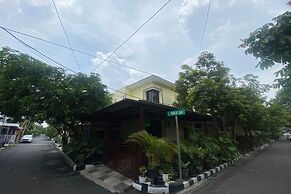 OYO 93444 Damia Homestay Syariah