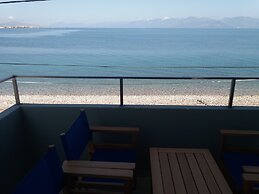 Stavento beach front suites