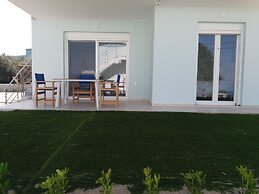 Stavento beach front suites