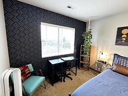 Central Tacoma Homestay -private room-