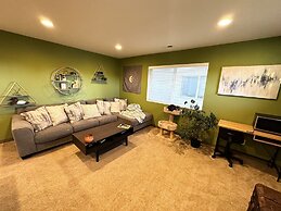 Central Tacoma Homestay -private room-