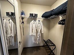 Central Tacoma Homestay -private room-