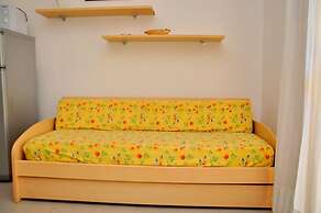 Bright and Functional Flat With Seaview Balcony