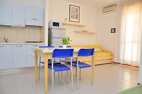 Bright and Functional Flat With Seaview Balcony