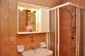 Bright and Functional Flat With Seaview Balcony