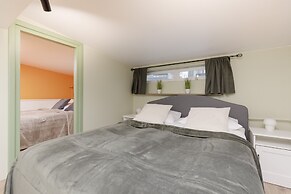 Colorful Apartment in Warsaw by Renters