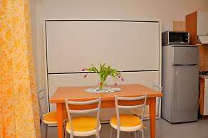 Cozy Studio Apartment With Shared Pool - Beahost