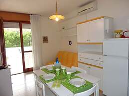 Functional 1 Bedroom Apartment With Shared Pool