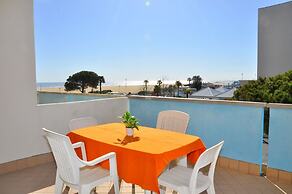 Lovely Flat With Shared Pool - Beahost