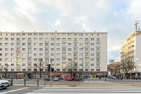 3-bedroom Apartment in Warsaw by Renters