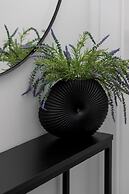 3-bedroom Apartment in Warsaw by Renters