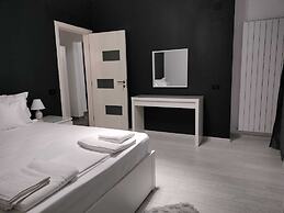 Diamond View Apartments