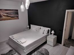 Diamond View Apartments