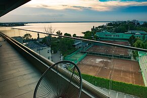 Diamond View Apartments