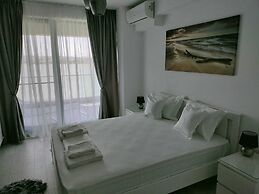 Diamond View Apartments