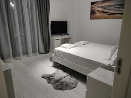 Diamond View Apartments