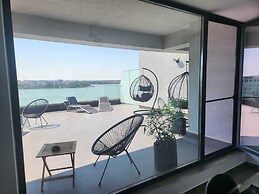 Diamond View Apartments