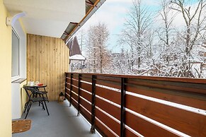 Mountain Corner Apartment by Renters