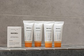 Mountain Corner Apartment by Renters