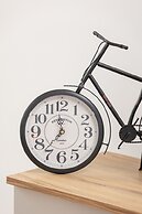 Mountain Corner Apartment by Renters