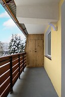 Mountain Corner Apartment by Renters