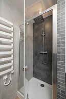 Mountain Corner Apartment by Renters