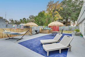 Fort Walton Beach Studio: Shared Pool & Beach Bar!